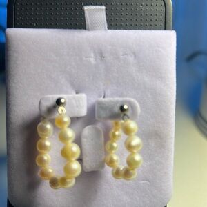Fresh water loop earrings
